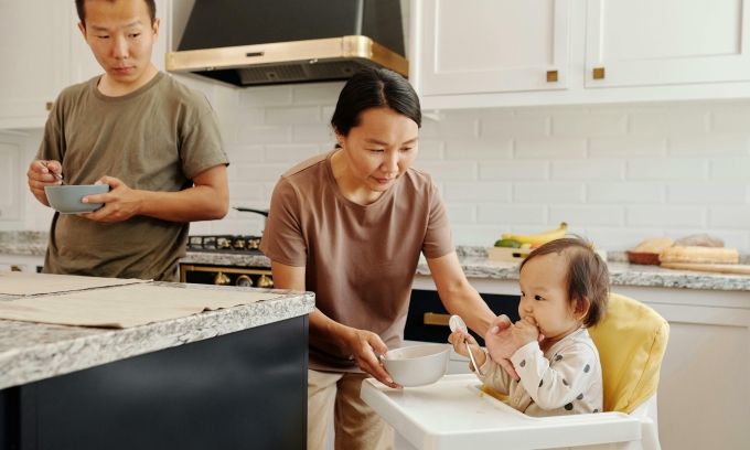 Hong Kong pays 20 couples US$7,700 each in baby bonuses for three children