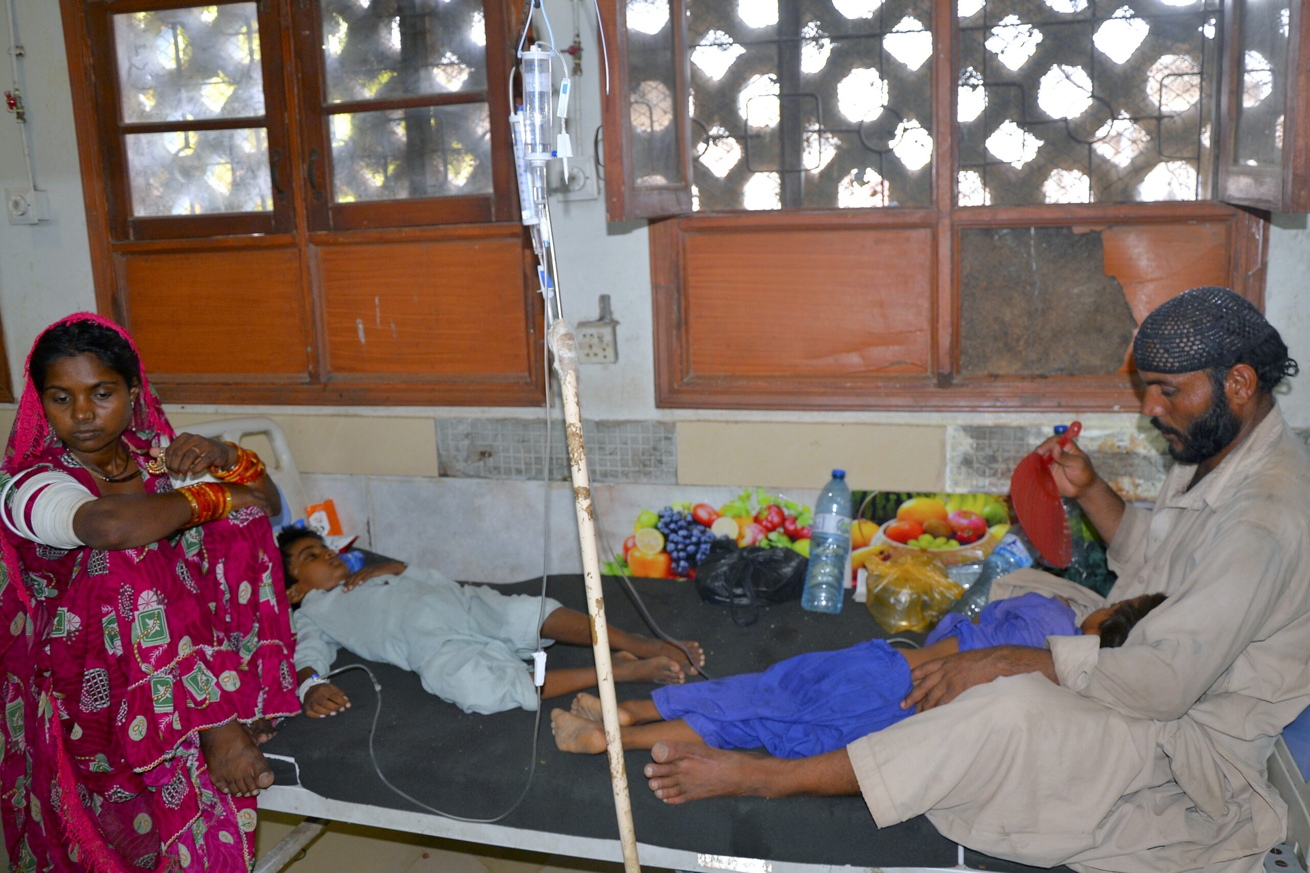 In Pakistan's deadly heat, low-cost cooling tools offer a lifeline for pregnant women
