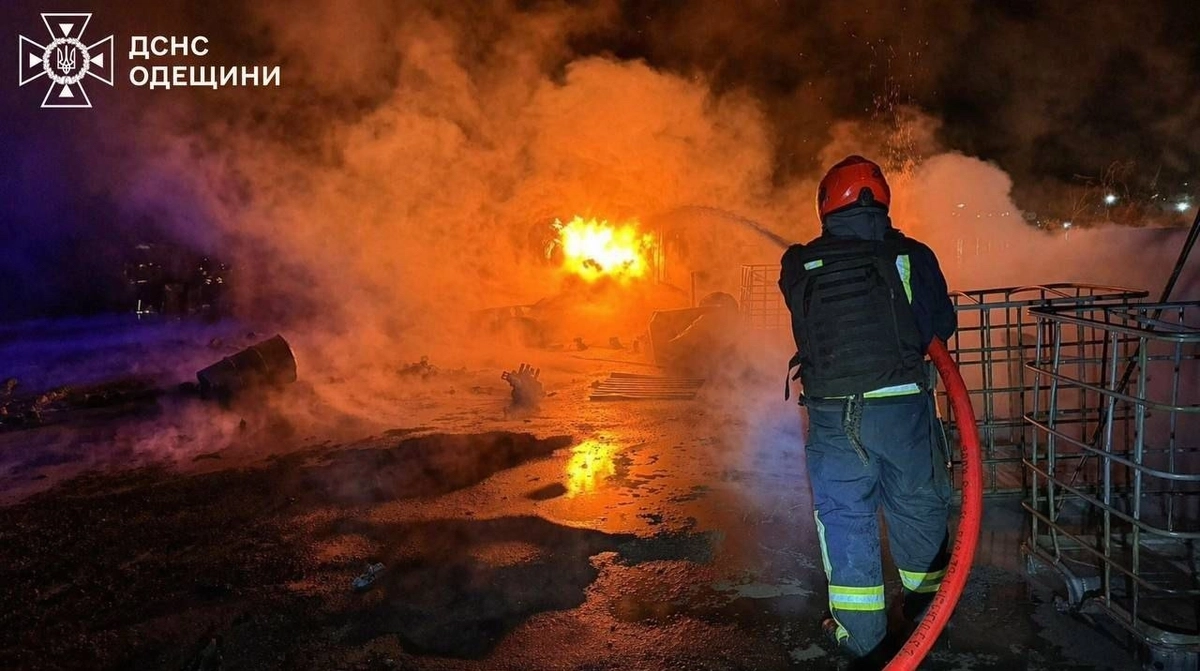 Infrastructure damaged in Russian strike on Danube port