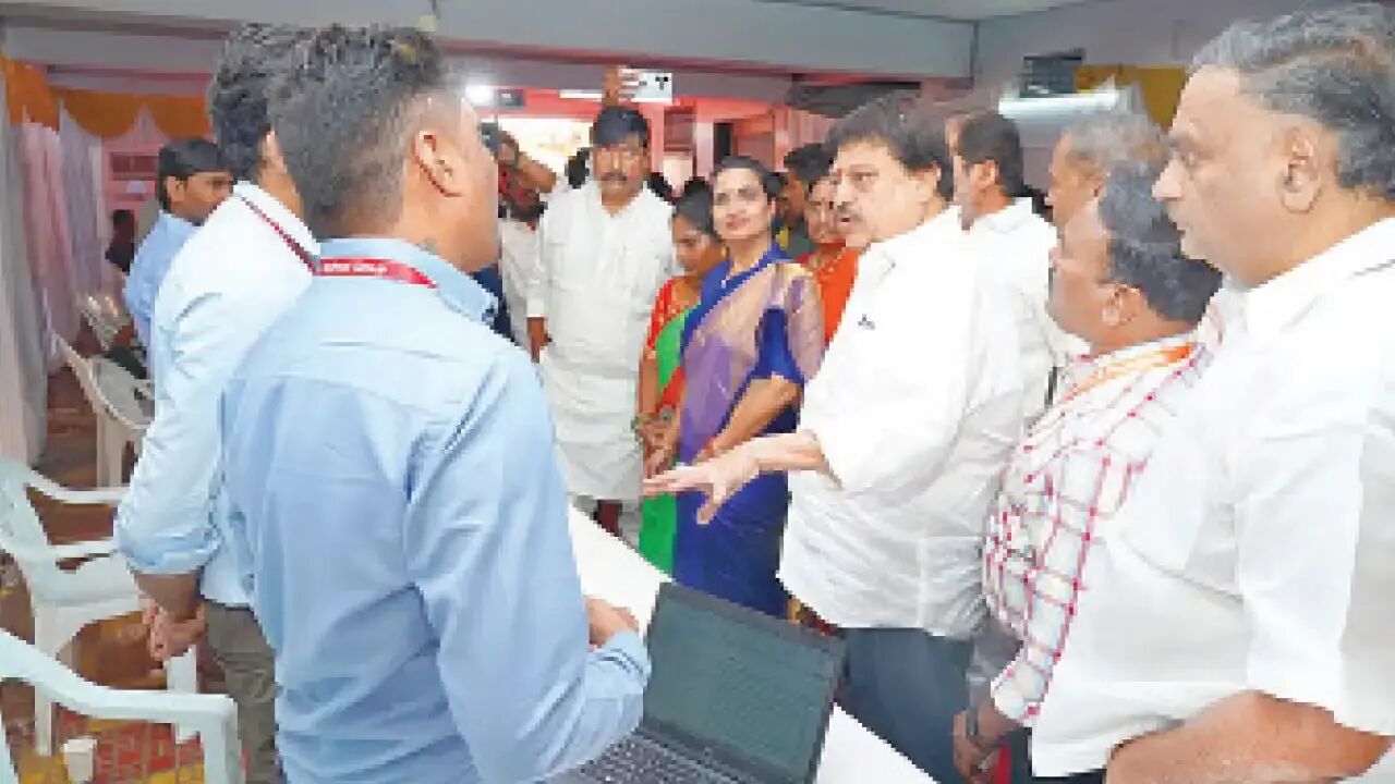 Job Mela offers hope as BJP pushes entrepreneurial mindset