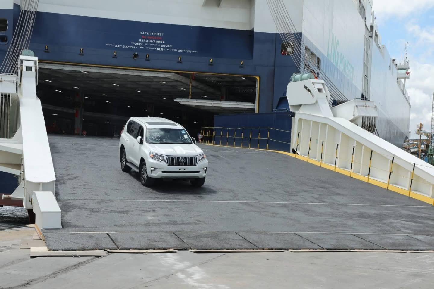 KPA welcomes eco-friendly MV Global Fuji at Mombasa port