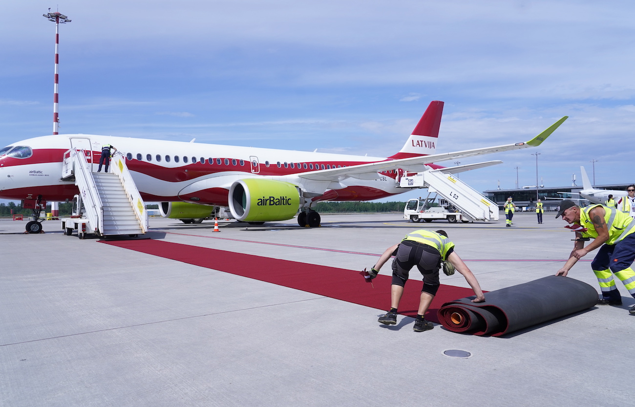 Latvian Prime Ministers’ VIP air travel: how often and why it is used