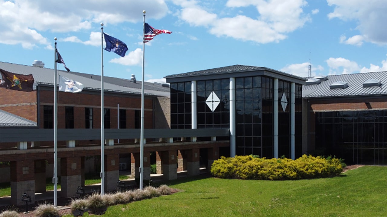 Livestreaming pedestrian struck in car-SUV crash west of Centerville - Indianapolis News | Indiana Weather | Indiana Traffic