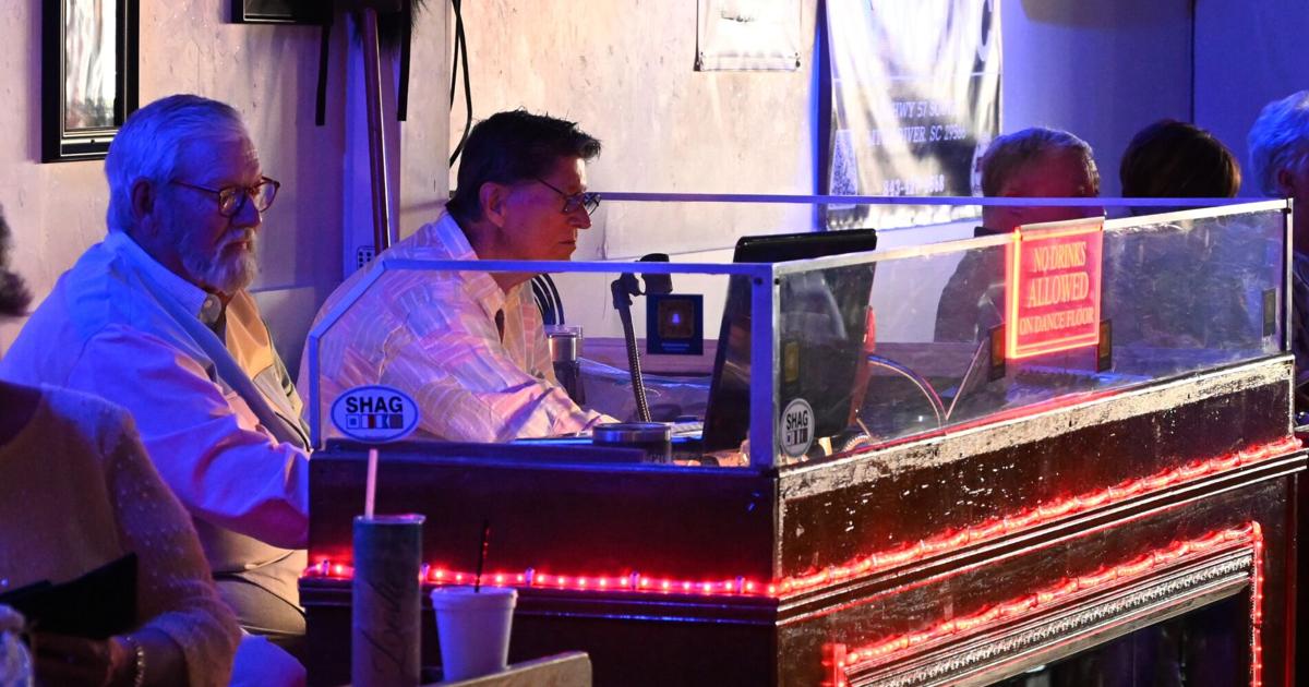 Longtime DJs John Smith and Bill Harper team up during SOS | Entertainment