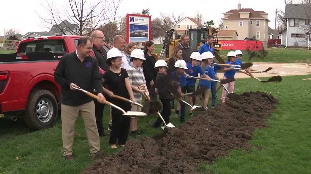 Marshalltown school district breaks ground on Miller Middle School renovations