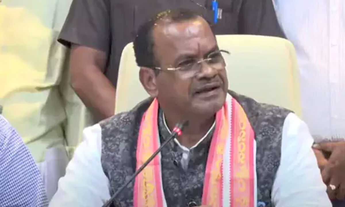 Minister Komatireddy Venkat Reddy lays stone for Young India Integrated Residential School