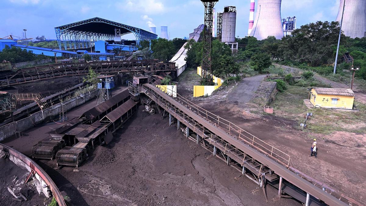 Neyveli braces for a battle of arch rivals