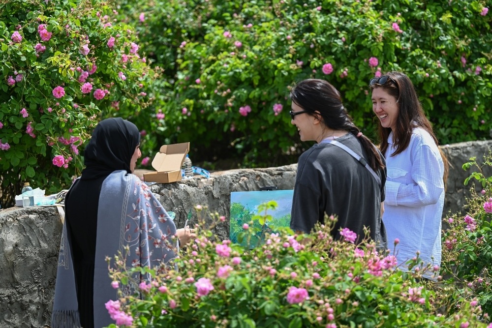 Oman’s Spring of Roses 2026 in Jabal Akhdar generates jobs, boosts tourism economy