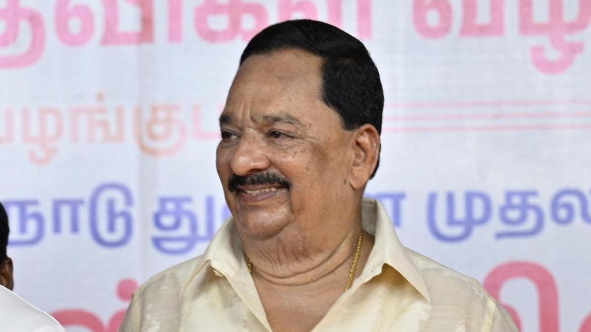 On last day of filing papers, Handlooms Minister R. Gandhi gets DMK ticket