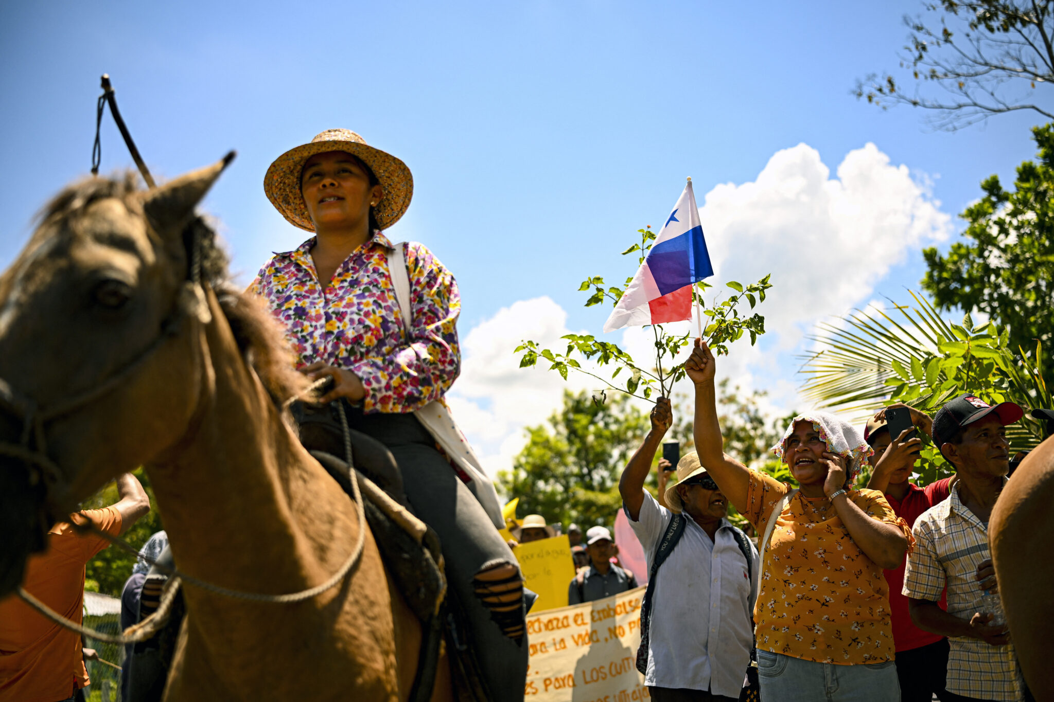 Panama Farmers Protest the Canal Reservoir Plan on the Indio River