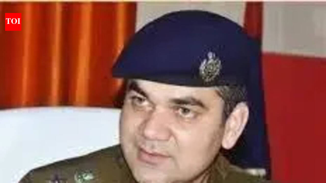 Paths of 'Singham' & 'Pushpa' don't cross, Falta focuses on taped EVM | India News