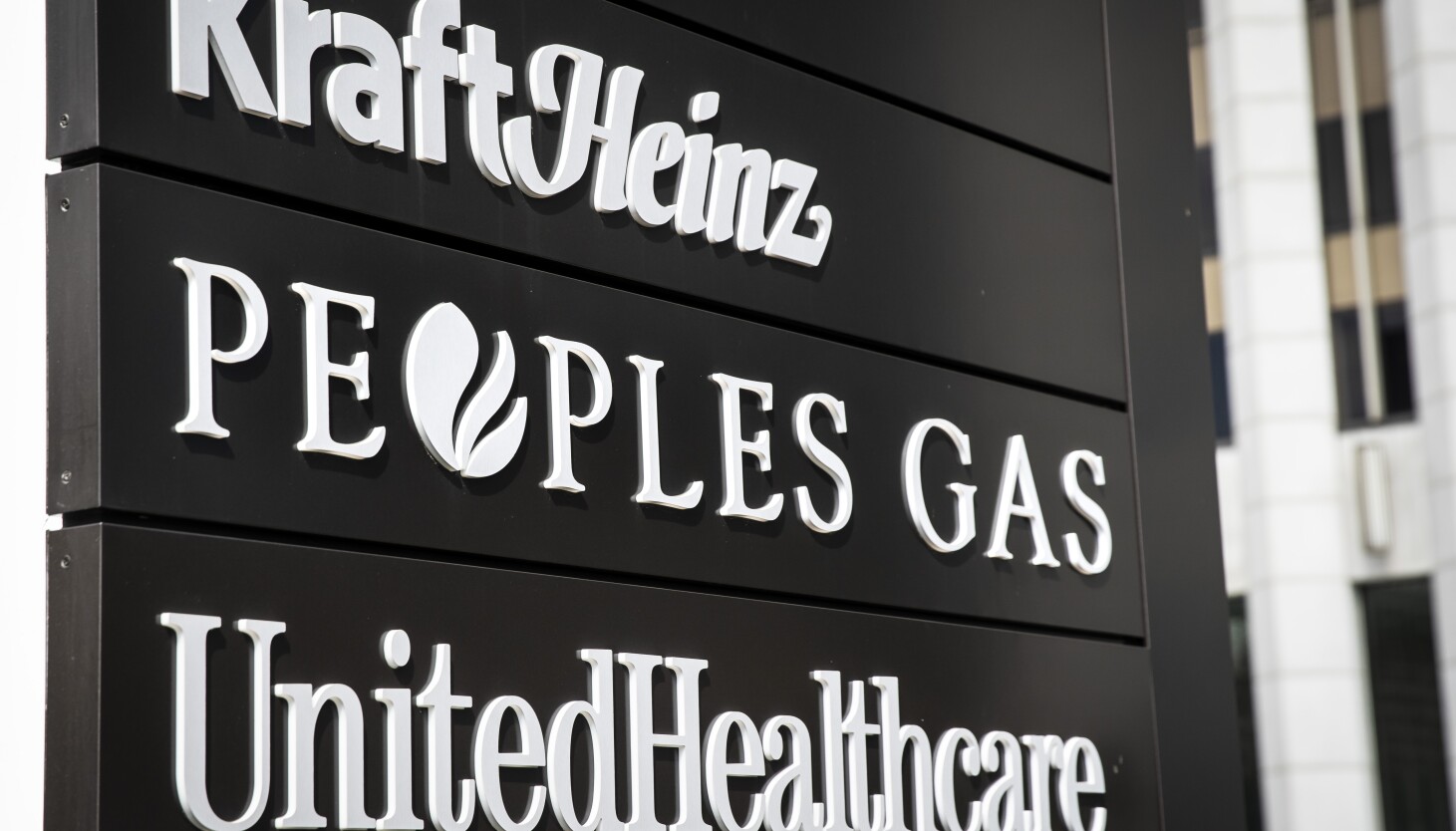 Peoples Gas, North Shore Gas settle with state for $125 million for raising prices for 'ineligible' projects