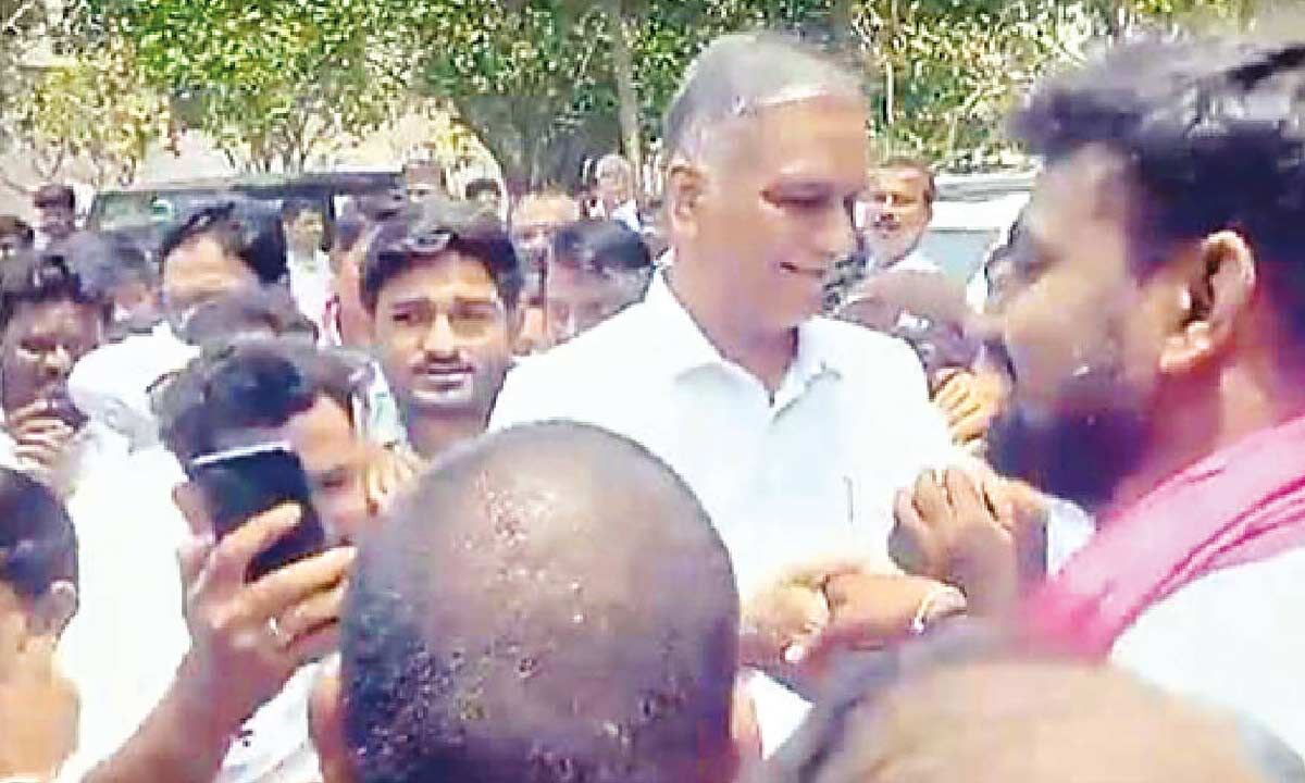 People’s mantra 'Revanth must go', 'KCR must return', quips Harish