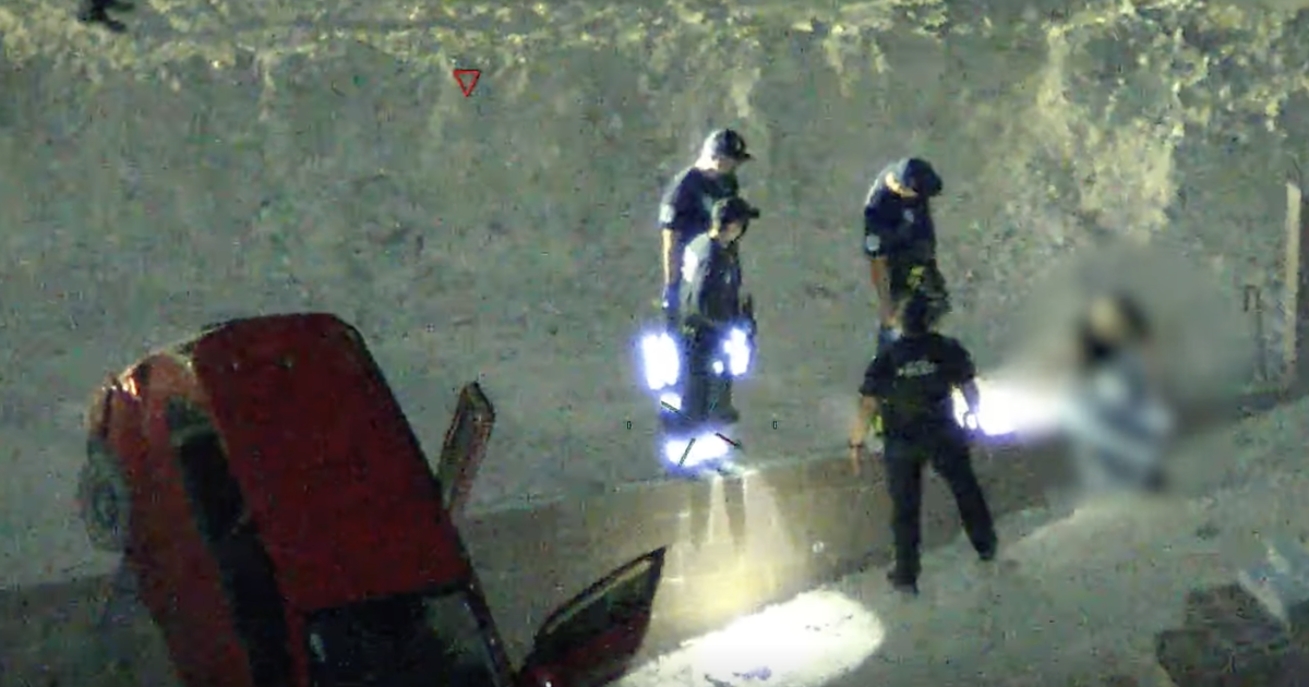 Peoria woman with dementia rescued after crashing her SUV in the desert