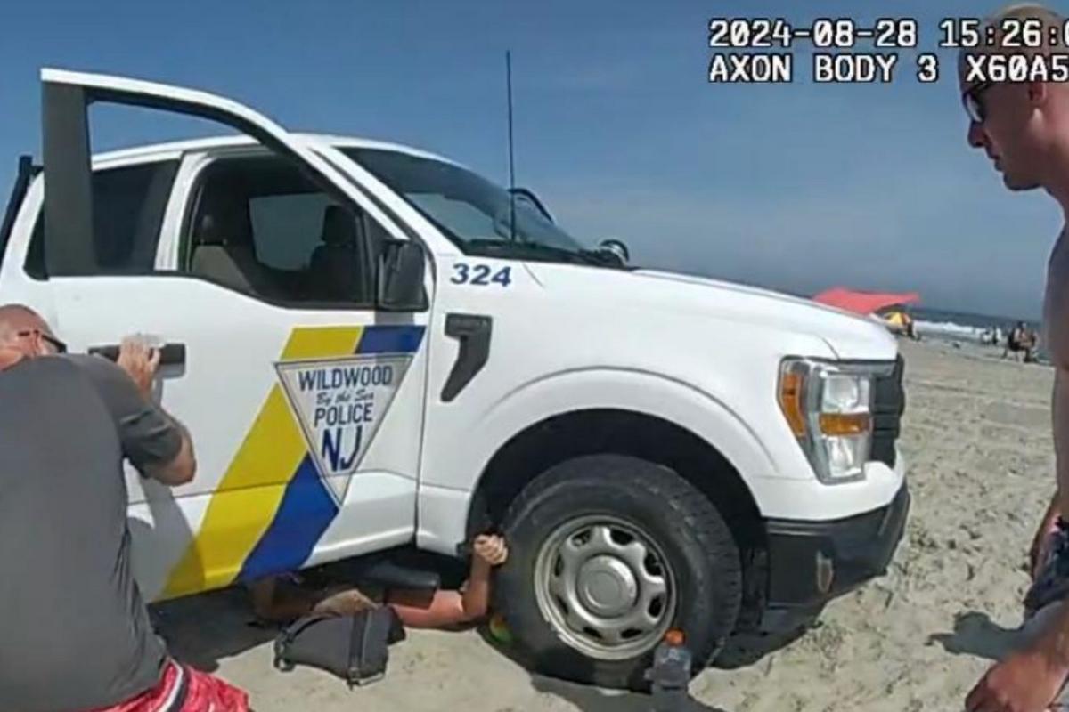 Philadelphia woman sues Wildwood after beach truck injuries
