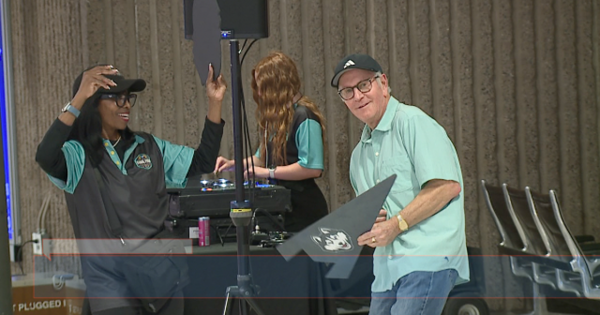 Phoenix airport, Valley Metro adapt for NCAA Women's Final Four travel surge