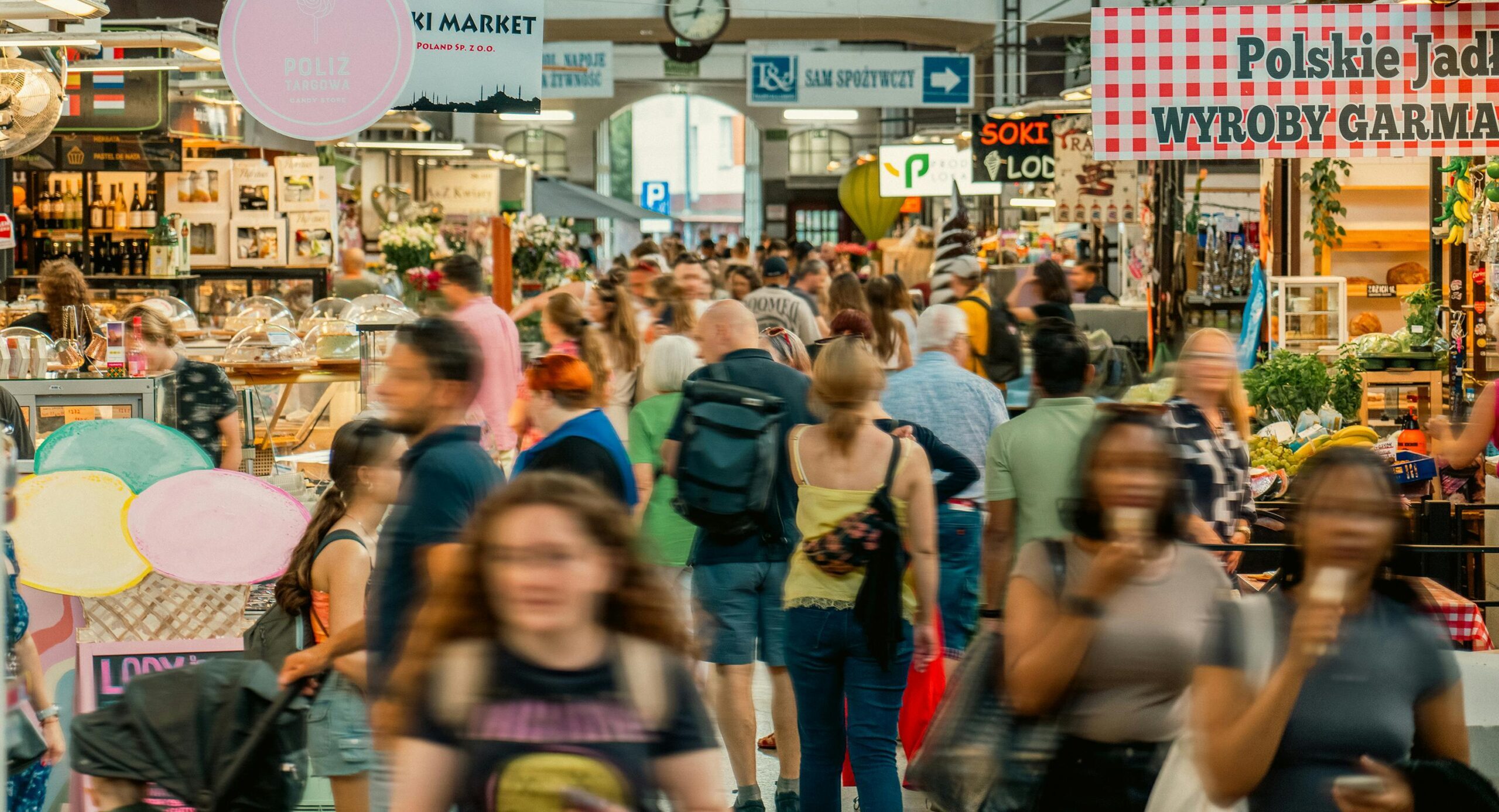 Record proportion of Poles report being financially comfortable
