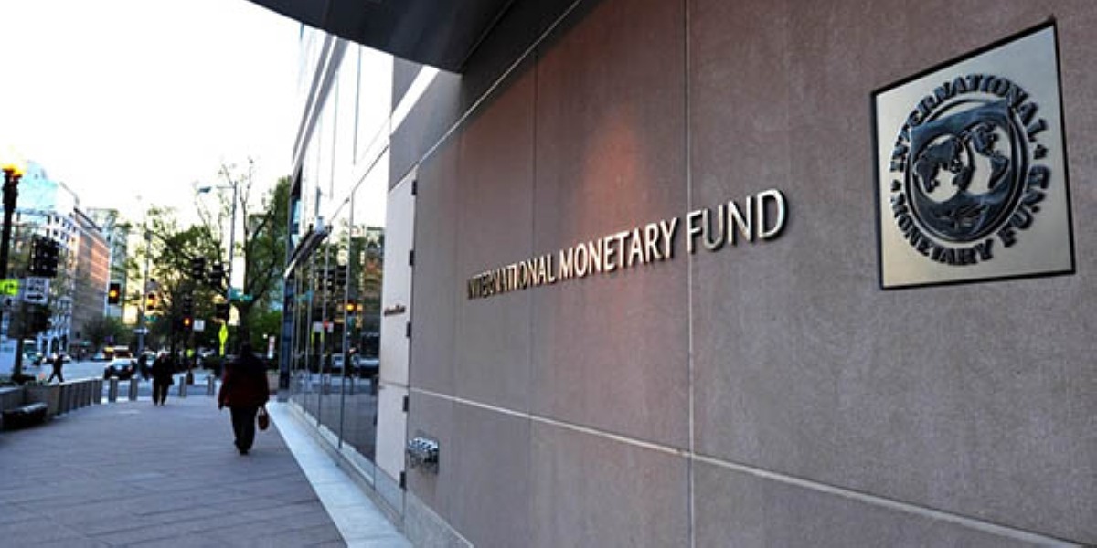 Rising war risks could fuel inflation and prolong energy crisis, IMF panel says