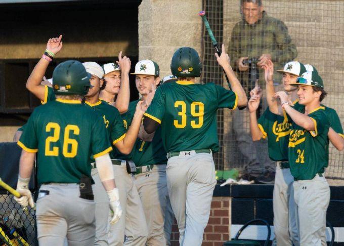 SLIDE SHOW: Gators best Spartans 11-8