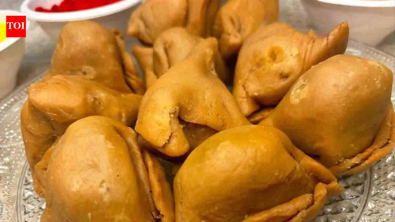Samosa crowned Prayagraj’s official signature dish | Prayagraj News