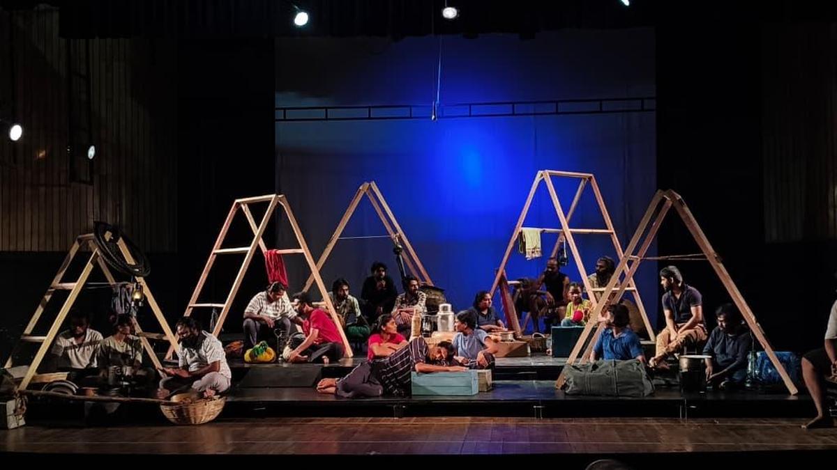 Shivamogga Rangayana adapts Bolwar’s magnum opus Swatantryada Ota for theatre