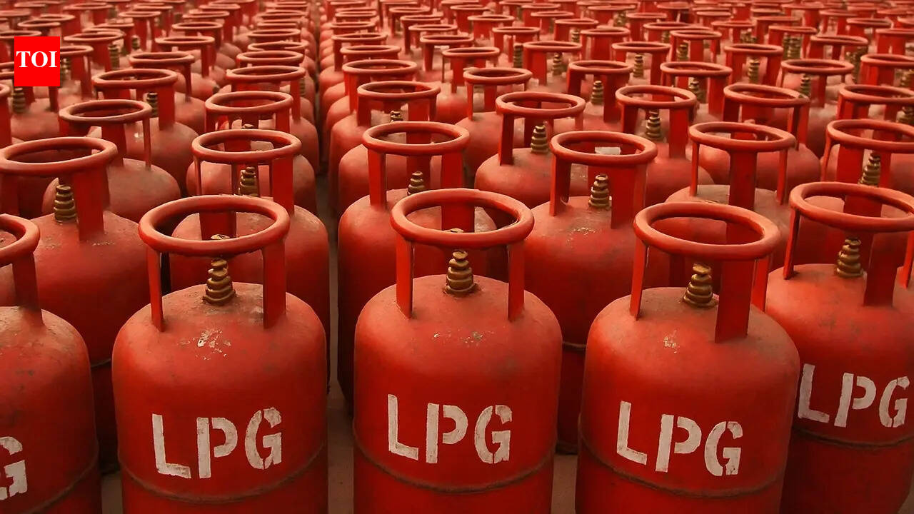 Strait of Hormuz disruptions hit! India’s LPG imports halve from February levels, domestic output also hit
