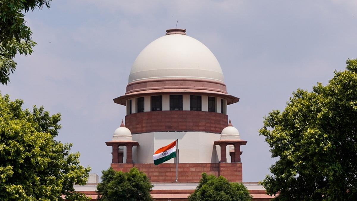 Supreme Court asks Bengal poll officers to pursue appeals on SIR exclusion