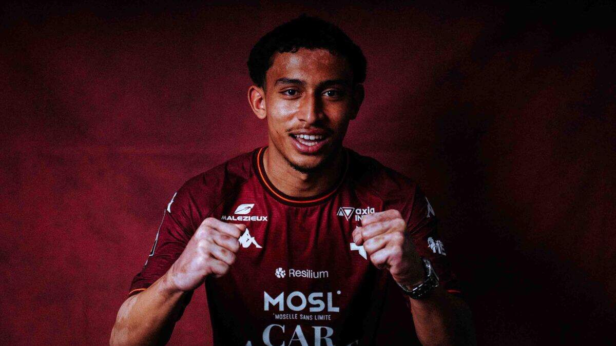 Tahirys Dos Santos, who suffered burns to 30% of his body following the Crans-Montana fire, has signed his first professional contract with FC Metz.