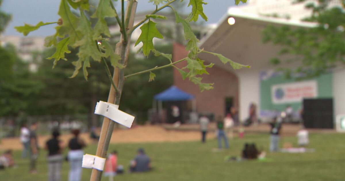 Thousands celebrate Earth Day at Centennial Park