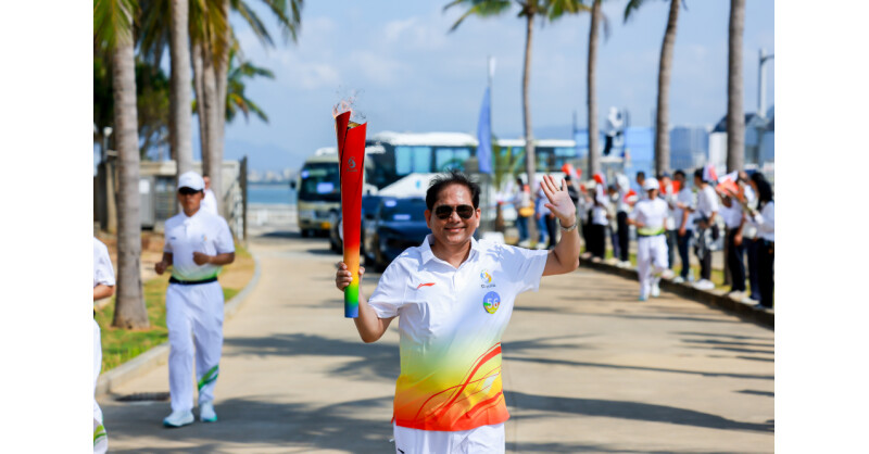 Torch Relay for 6th Asian Beach Games Held in Sanya, China