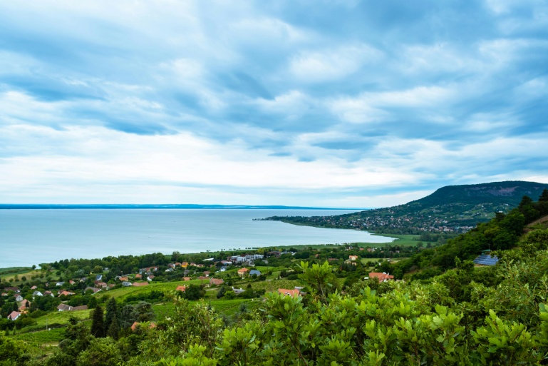 Tourist Information Network Updated with Expanded Services