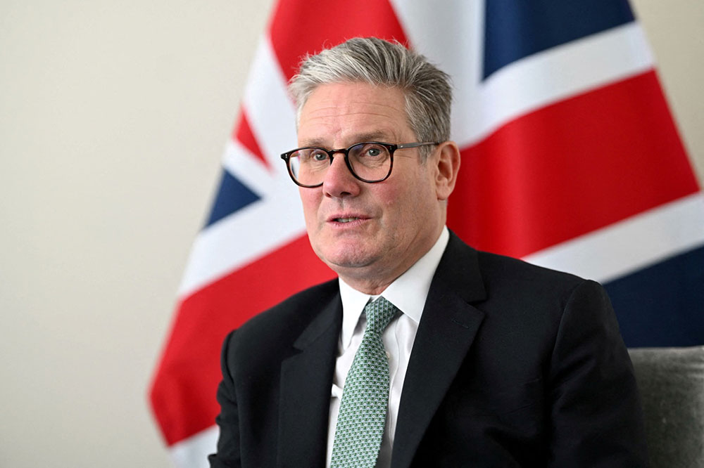 UK PM welcomes Strait of Hormuz reopening, calls for no restrictions