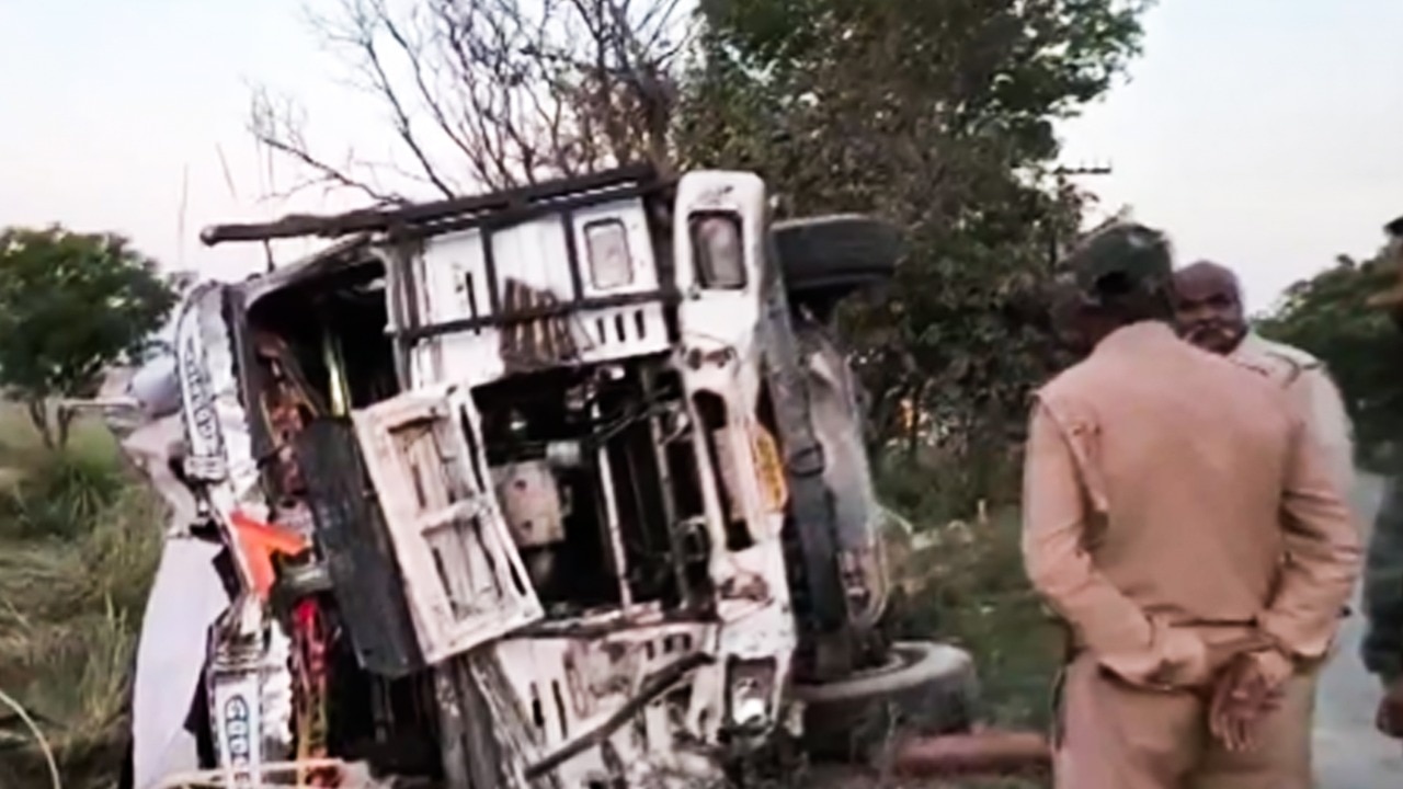 UP: 6 killed, 7 injured as bus returning from wedding procession rams truck in Hapur