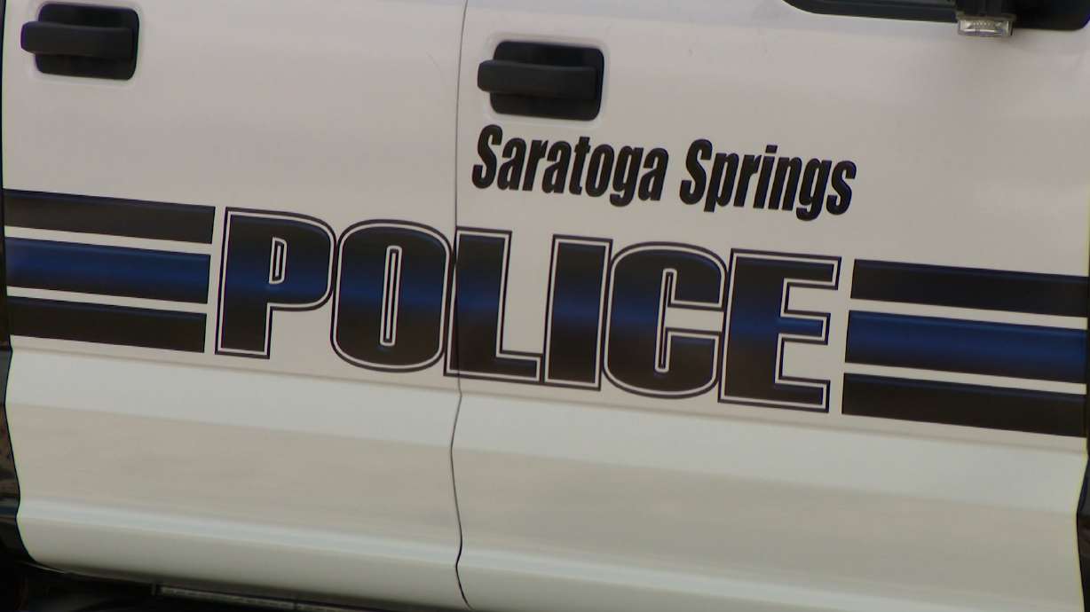 Woman donating $5 gets scammed out of $500, police say