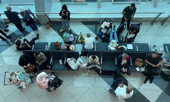 World's busiest international airport limits foreign flights until May 31