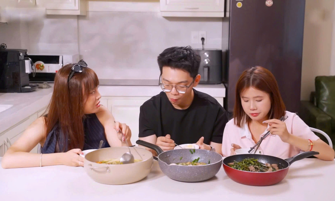 Young Vietnamese hire casual home cooks for convenience and balance