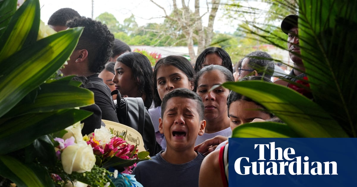 ‘Total peace’ or ‘all-out war’? Colombian voters face stark choice as rebel attacks surge | Colombia