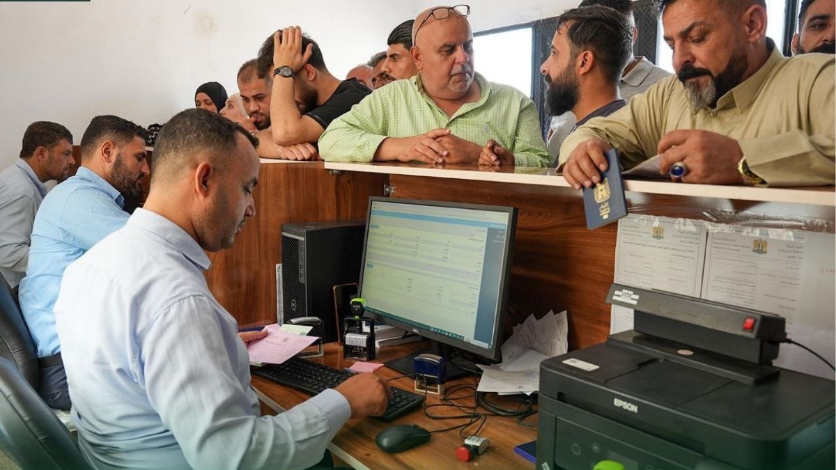 Movement of Syrian travelers through the al-Bukamal border crossing with Iraq, July 28, 2025. (Syrian General Authority for Ports and Customs)
