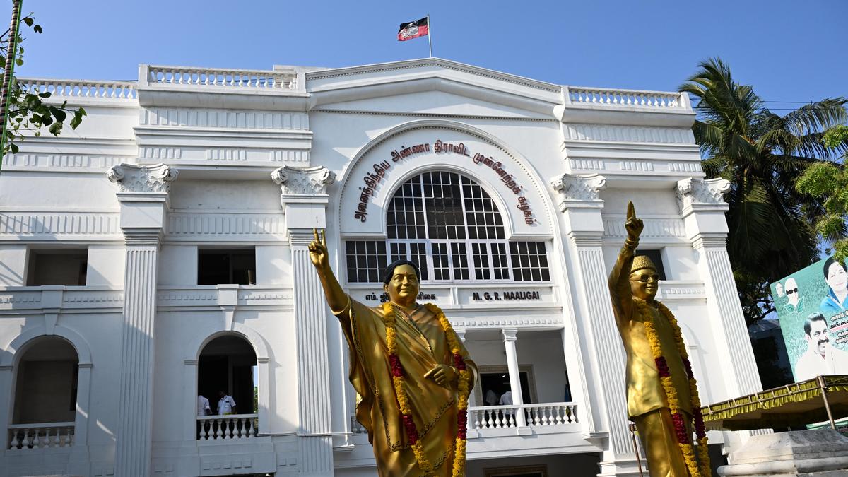 AIADMK urges ECI to prevent unauthorised entry into counting centres