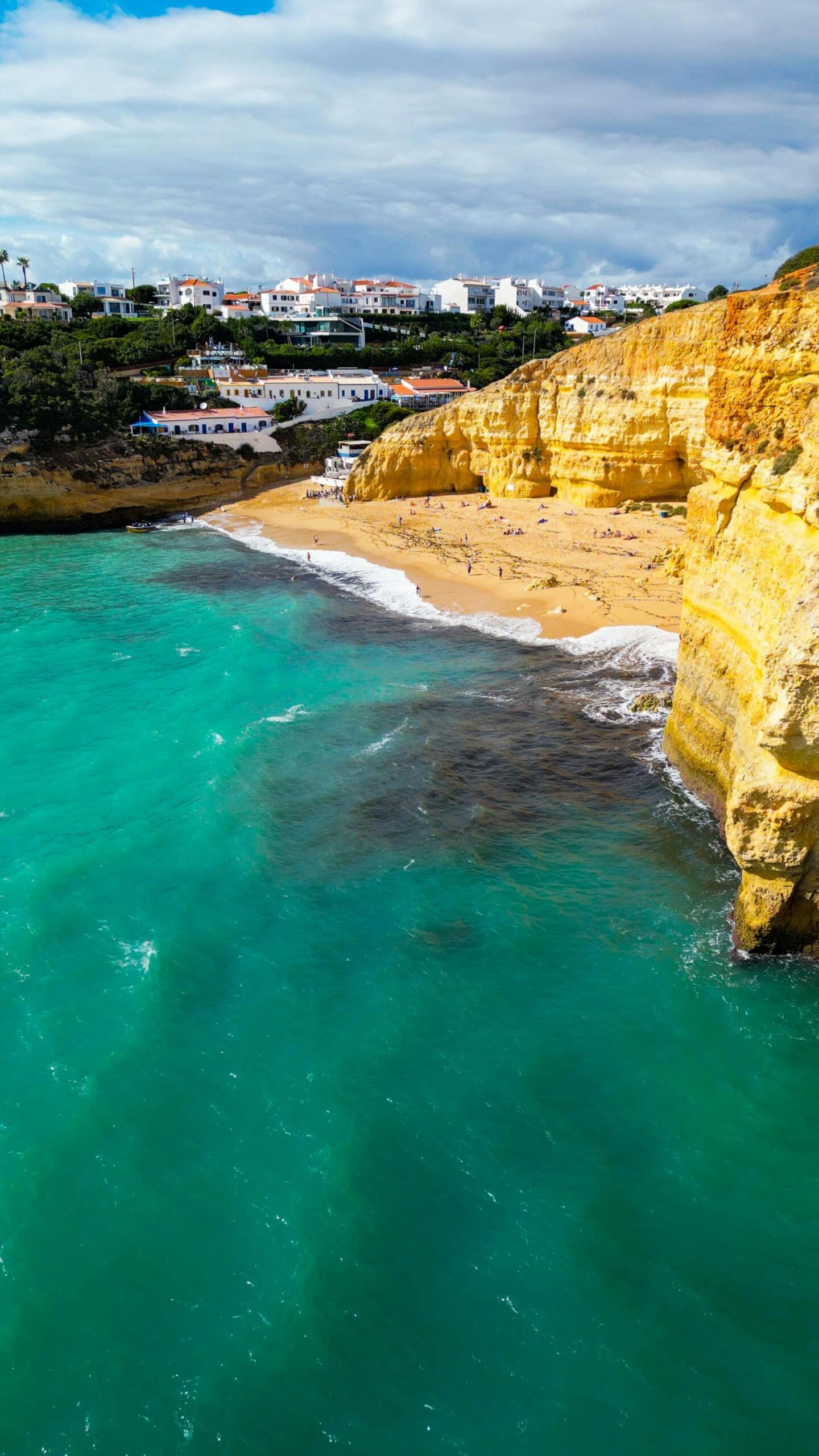 Algarve focusing on USA and Canada tourists