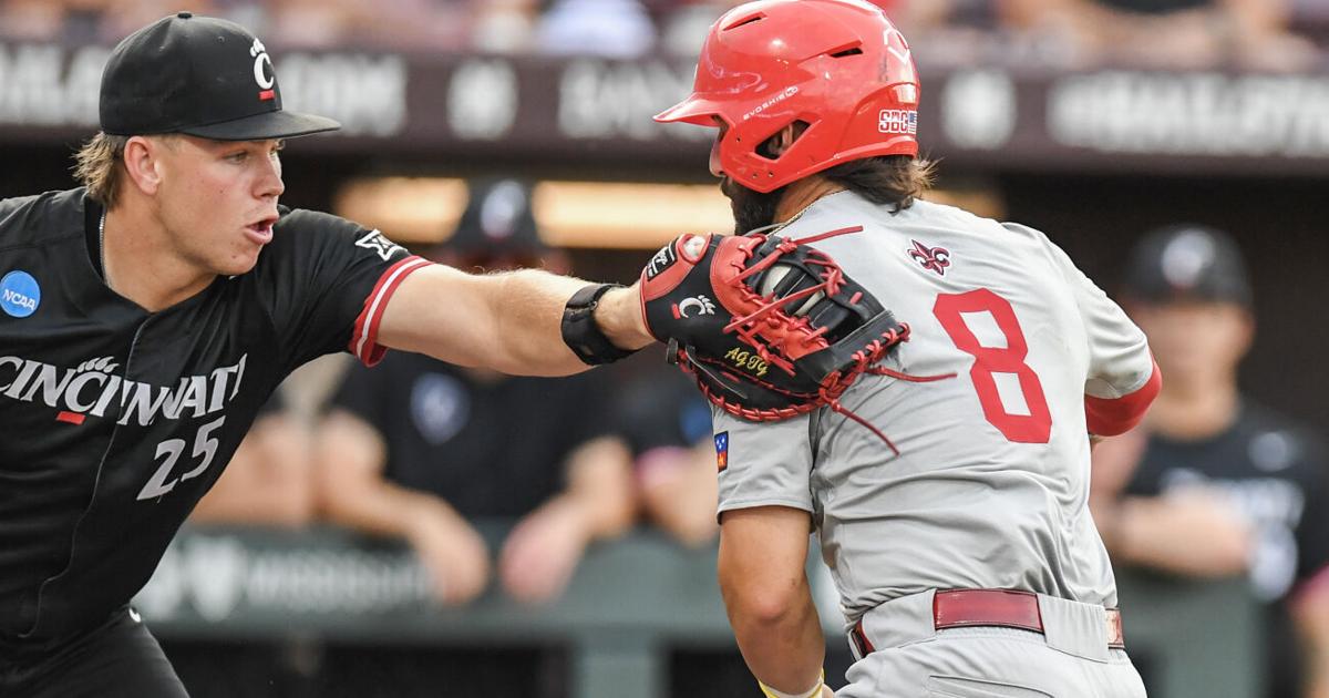 Bearcats smash four homers off Cajuns' ace in blowout win | UL Ragin' Cajuns