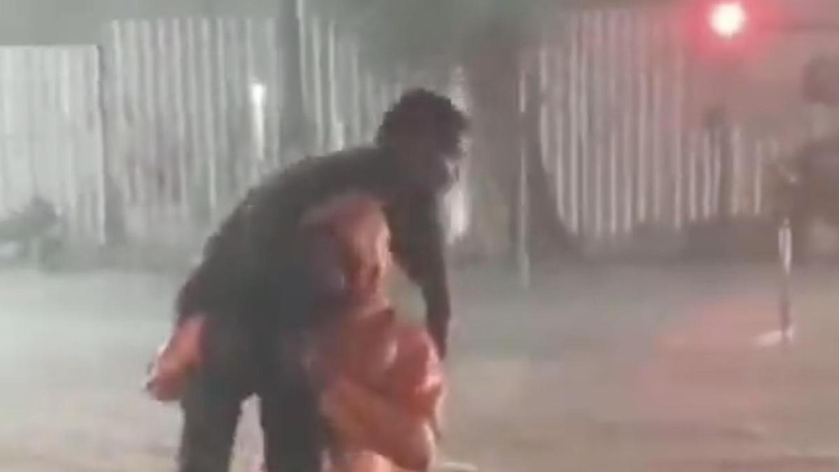 Bengaluru traffic constable’s act of kindness amid flooded road wins hearts online in viral video