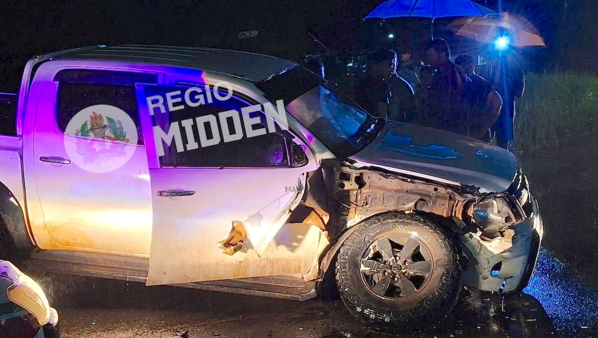 Bestuurder laat gewonden achter na botsing en blijkt ook niet het juiste rijbewijs te hebben