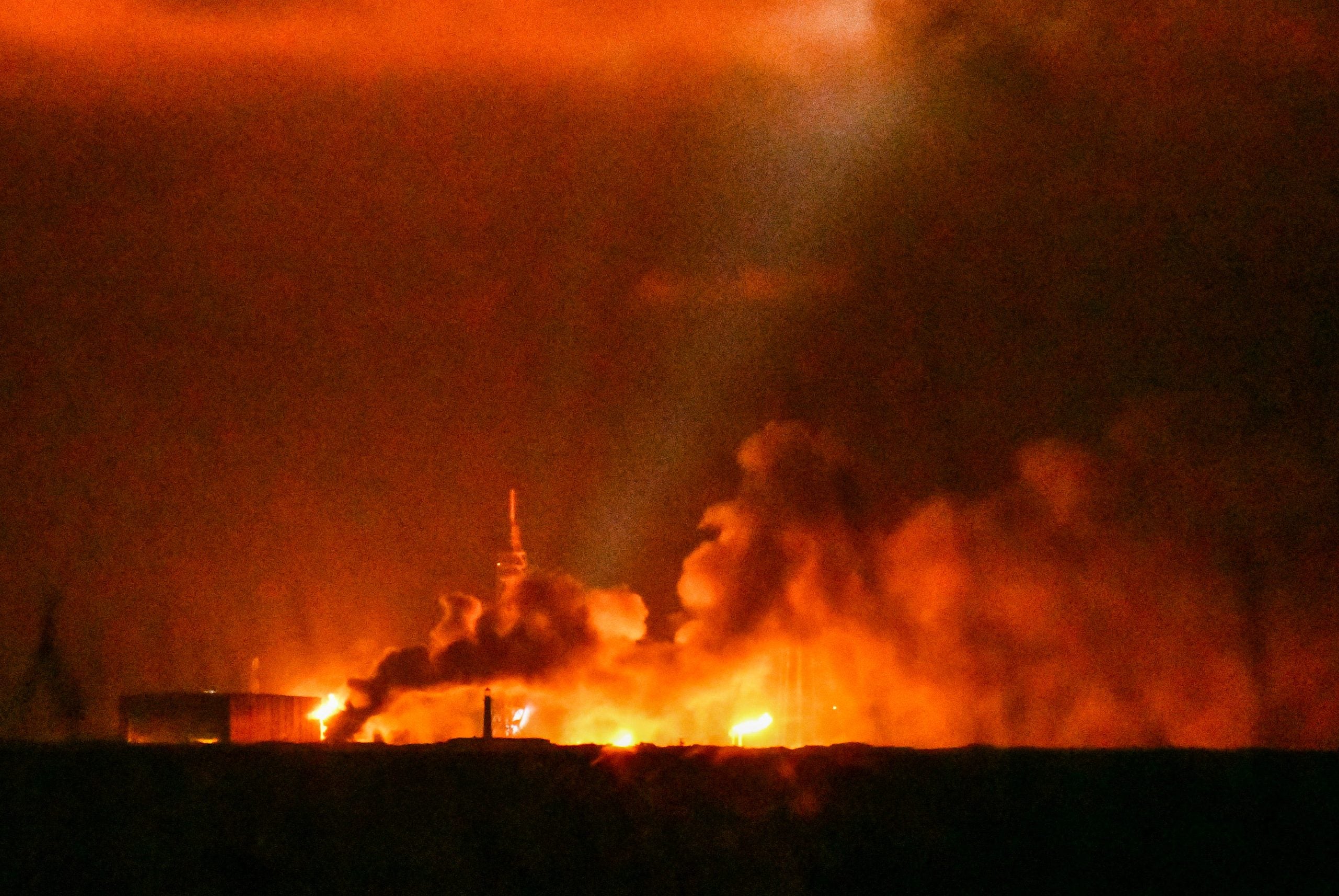 Blue Origin's New Glenn rocket explodes during ground test in Florida - Indianapolis News | Indiana Weather | Indiana Traffic