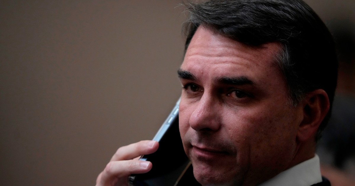 Brazil’s Flavio Bolsonaro meets with Trump amid troubled presidential bid | Elections News