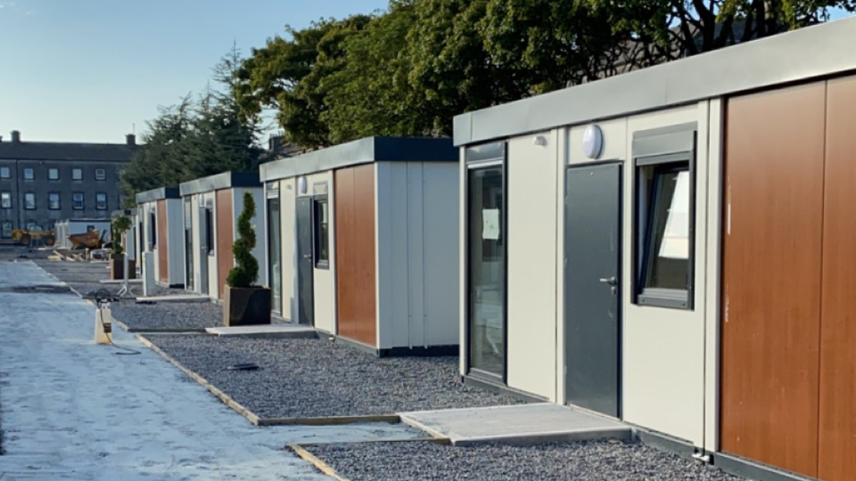 Columb Barracks: Councillors call for end to IPAS contracts