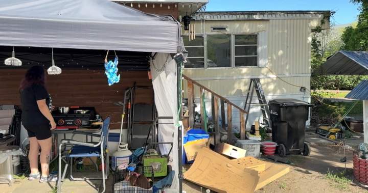 Concerns grow for Vernon residents with no power as weather heats up - Okanagan
