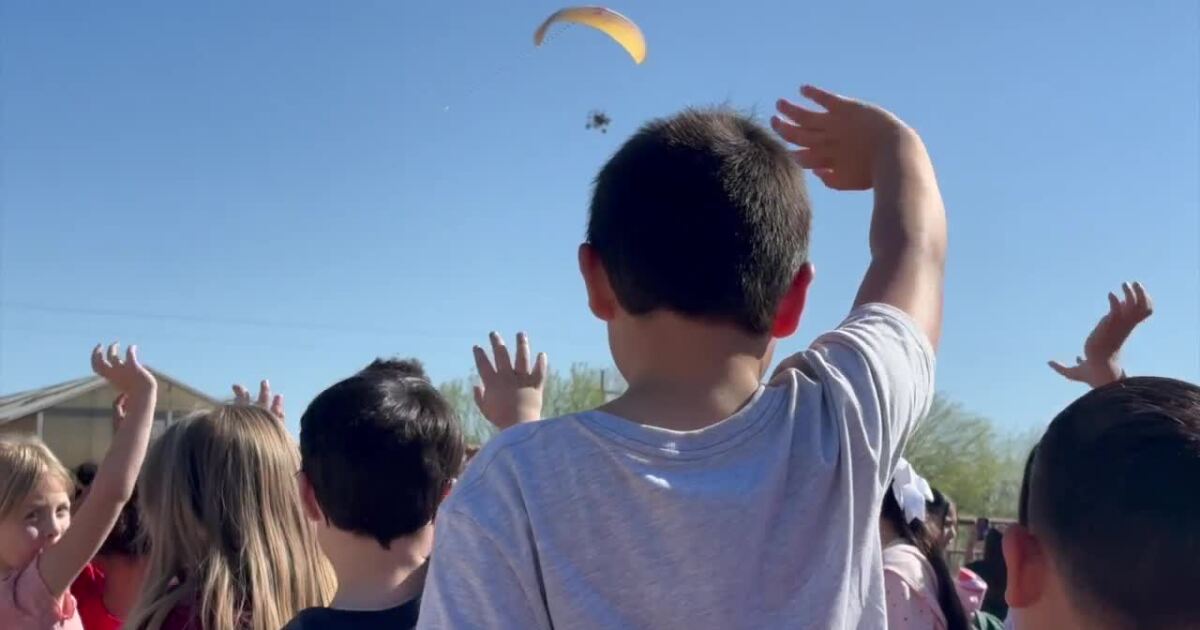 Coolidge principal takes to the skies after students complete 3M math problems