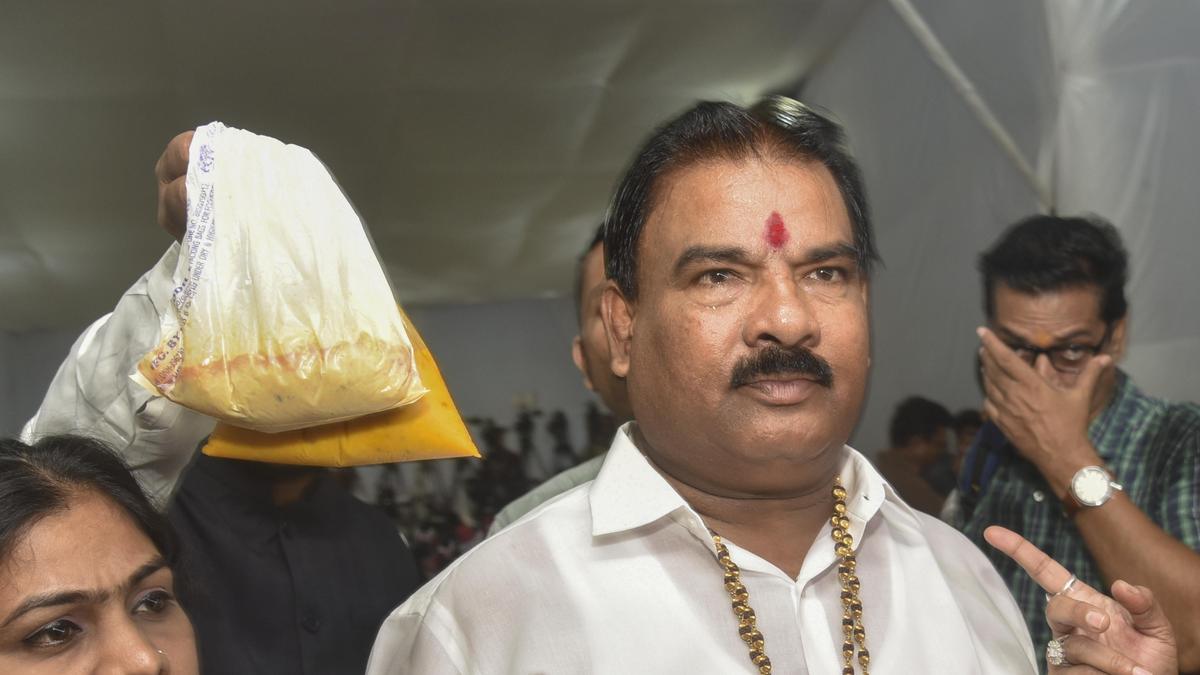Court allows police interrogation of Shiv Sena MLA Sanjay Gaikwad over threat to publisher