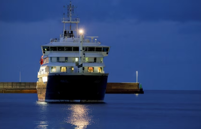 Cruise ship hit by hantavirus outbreak arrives in Tenerife